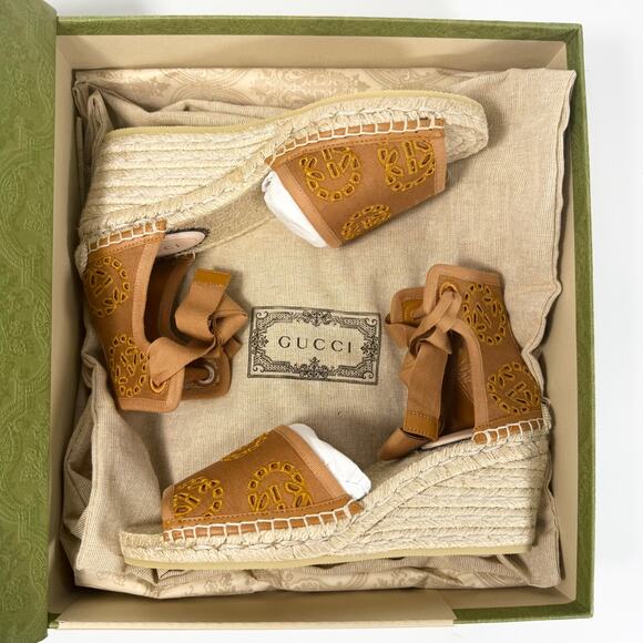 Gucci Damita GG Eyelet Wedge Heel - Women’s 7 - Picture 2 of 7